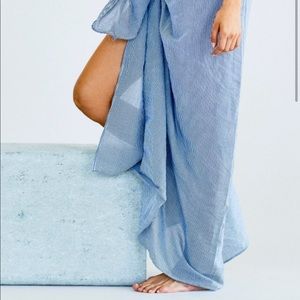 I'm in search of this Acacia Pareo: